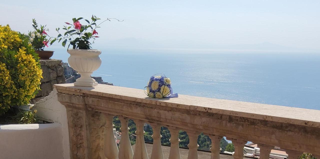 La Villa Di Enzo Casa Vacanze Con Vista Mare Amalfi Exterior photo